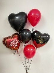 Valentine's balloon bouquet featuring 3 x 18